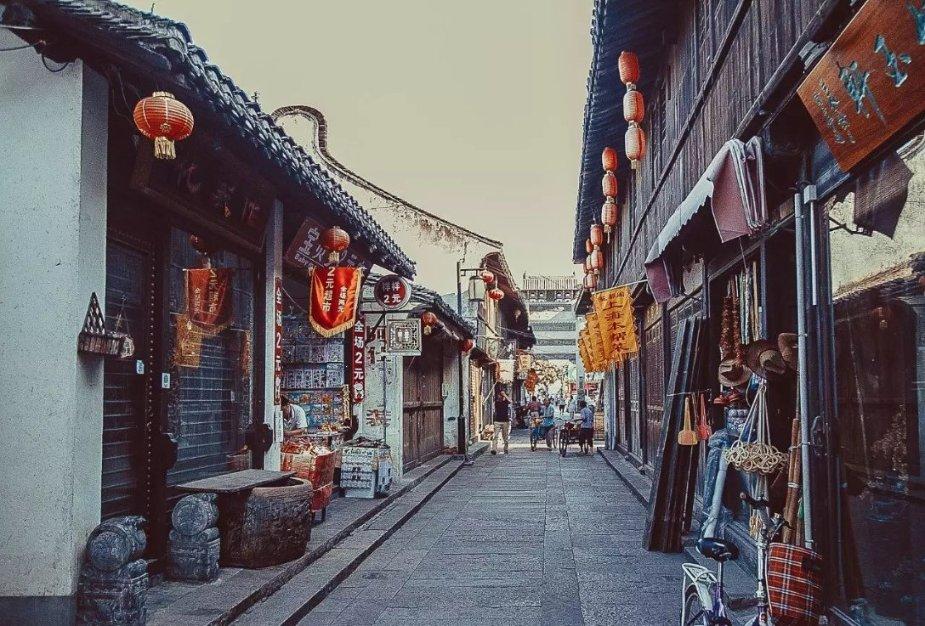 大型分手复合现场:尹子维四年后重新追回了“椰树女神”徐冬冬